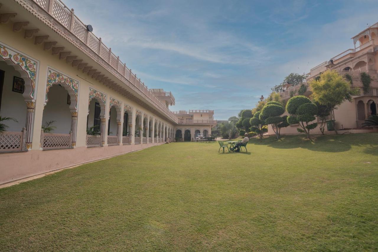 Fort Beejwar Chauhan By Aayams Neemrana Shahjahanpur Εξωτερικό φωτογραφία